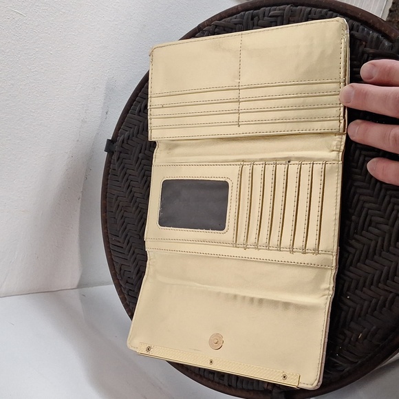 Steve Madden Logobar Clutch Wallet  Pretty Blush Pink - Picture 5 of 9